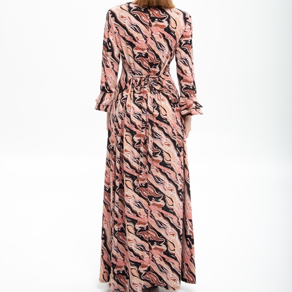DEVORAH'S SECRET Maxi Dress Abstract Pink Print - Picture 6 of 9
